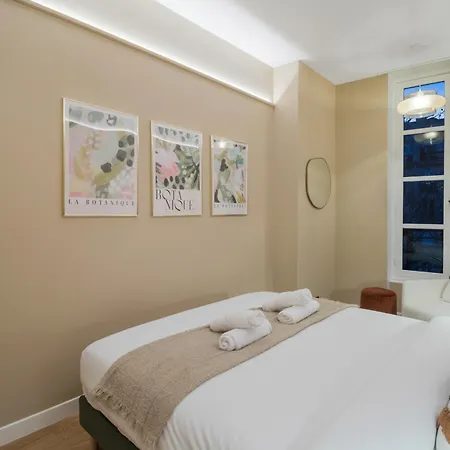 Elegant 3-room Air-conditioned In The Heart Of Le Marais *