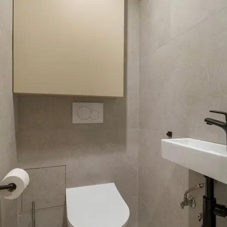 Elegant 3-room Air-conditioned In The Heart Of Le Marais Paris