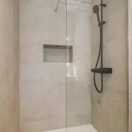 Elegant 3-room Air-conditioned In The Heart Of Le Marais Apartment *